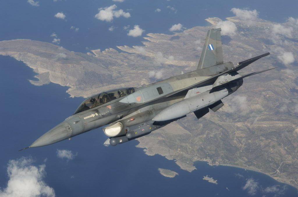 EUA aprova venda de equipamentos e serviços de engenharia aos F-16V Gregos. F-16D Bloco 52+ da Hellenic Air Force. Atualmente a Grécia possui 150 F-16, e pelo menos, 84 irão ser convertidos em F-16V (Foto: HAF).
