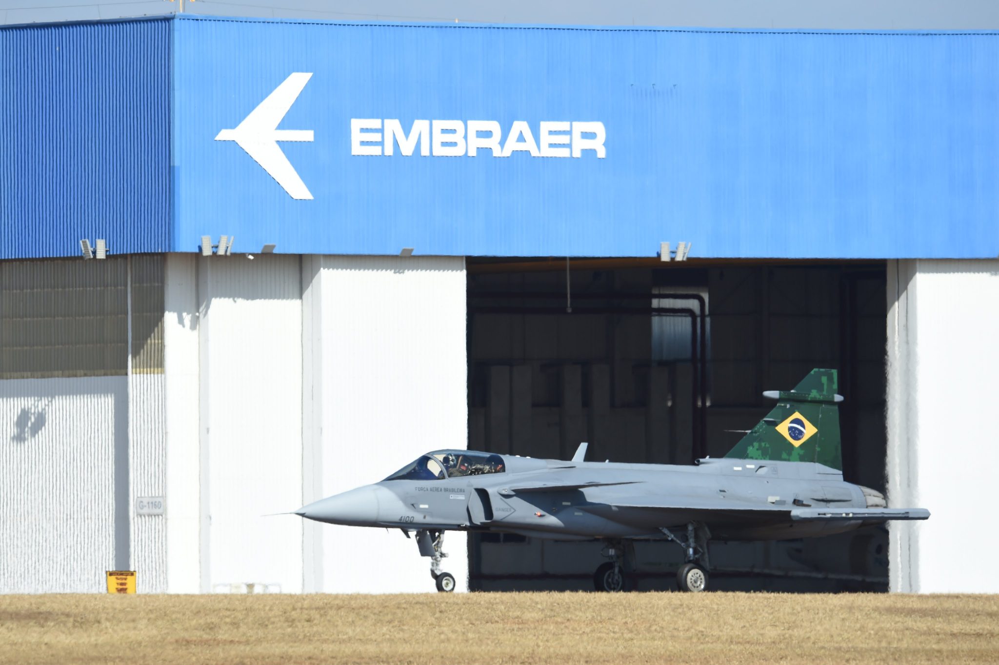 Avança a integração do VOR e TACAN/DME do F-39 – Força Aérea
