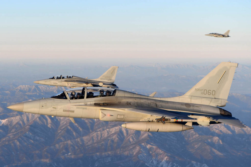 Colômbia deve adquirir os jatos sul-coreano KAI TA/FA-50 Golden Eagle (Foto: RoKAF).