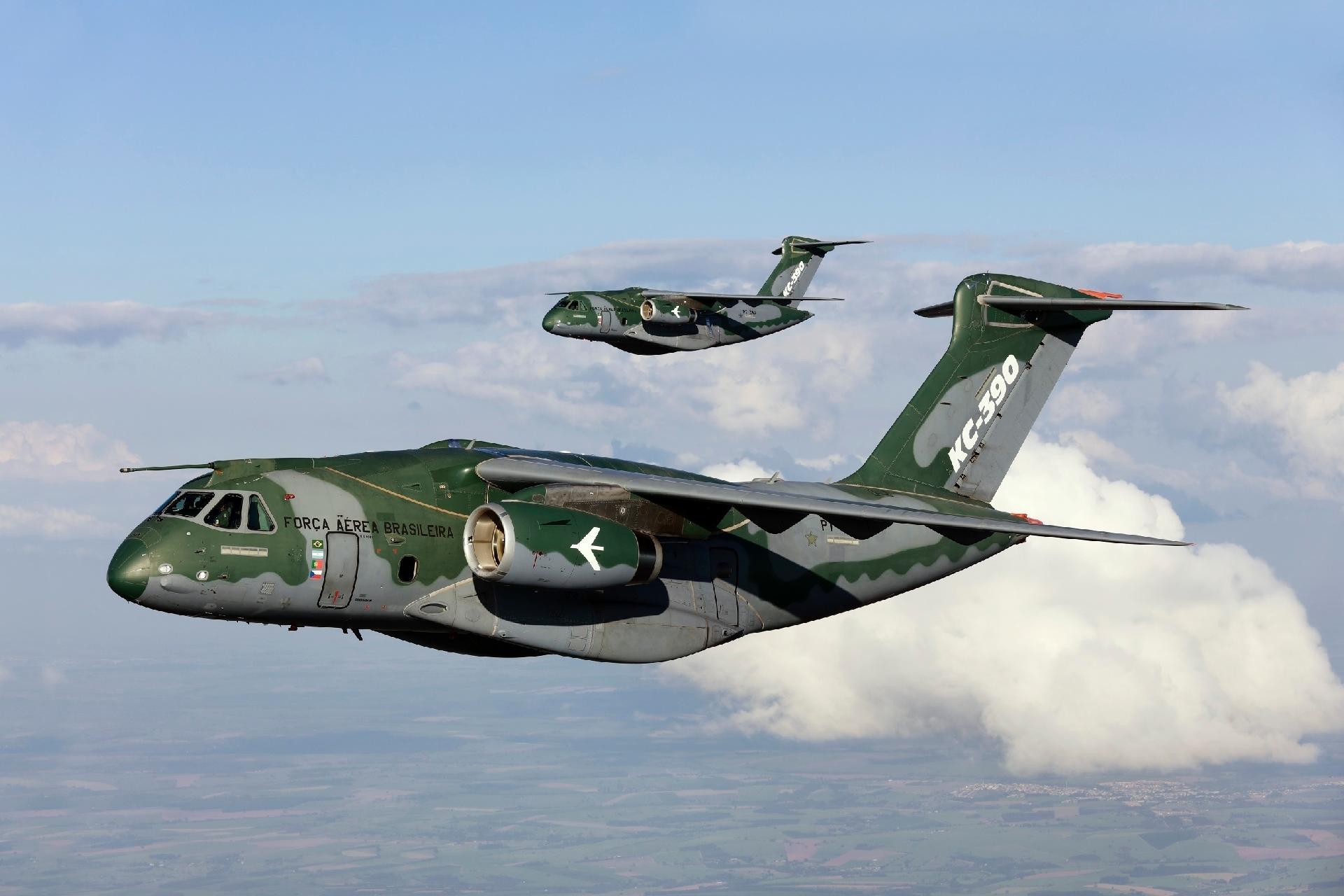 Embraer conclui reabastecimento em voo entre duas aeronaves KC-390