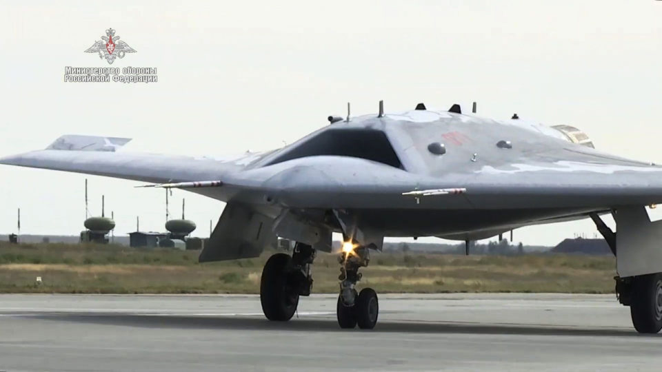 Drone Russo S-70 Concluiu Etapa De Testes De Lançamento De Bombas ...