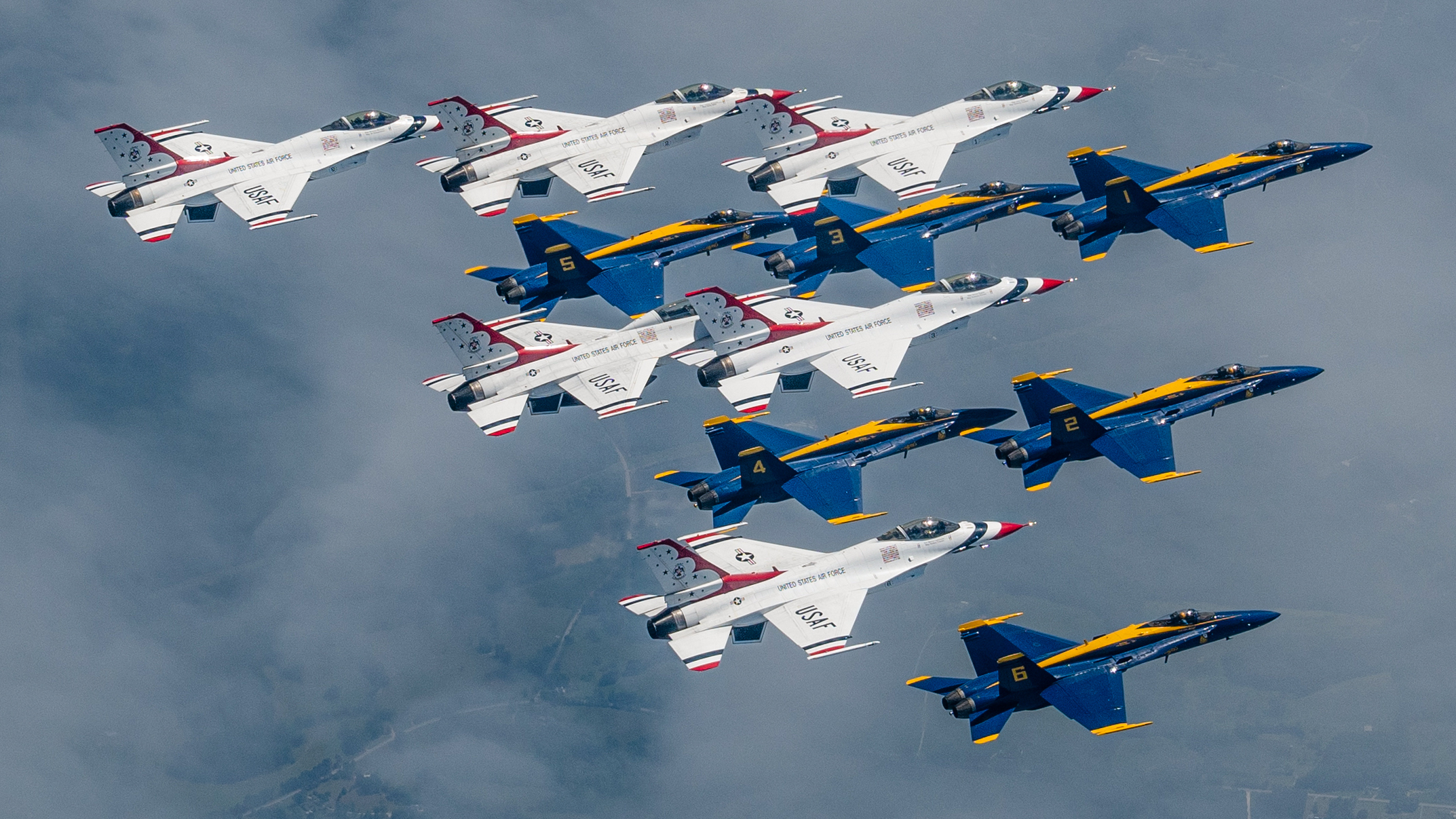 Blue Angels e Thunderbirs juntos em El Centro » Força Aérea