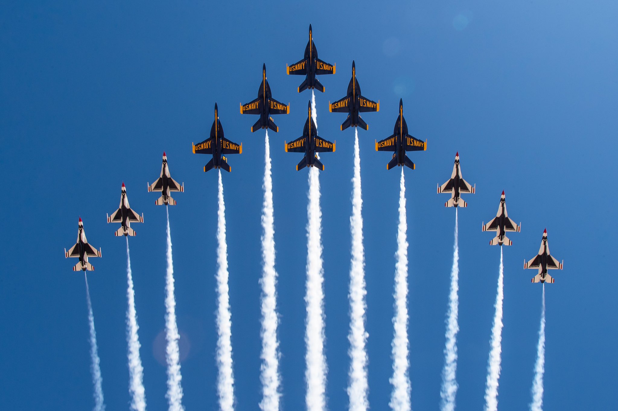 "Super Delta" dos Thunderbirds e Blue Angels » Força Aérea