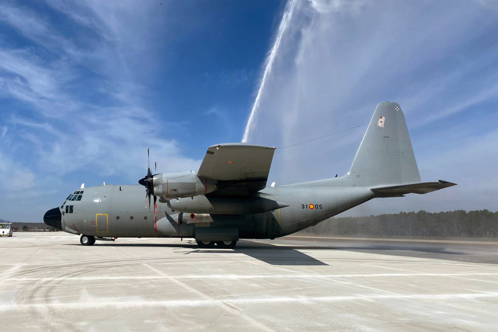 C-130 EdA T.10-08/31-05, chegando em Garray-Soria, para armazenamento temporário (Foto: Governo Soria).