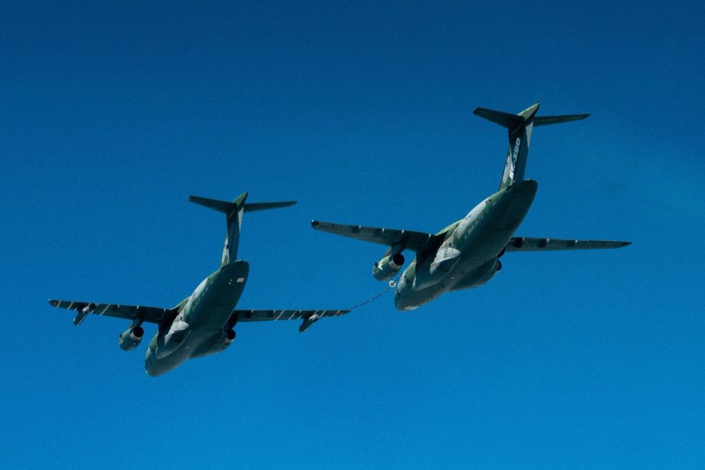 KC-390 revoando (Foto: FAB).