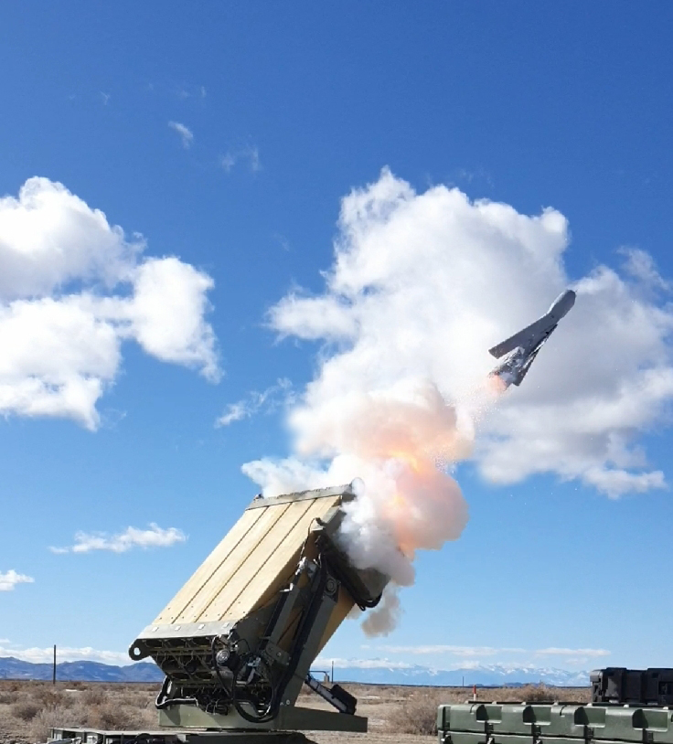 HERO-120 OPF-M sendo lançado do sistema Multi-Canister Launcher. (Foto: UVision).