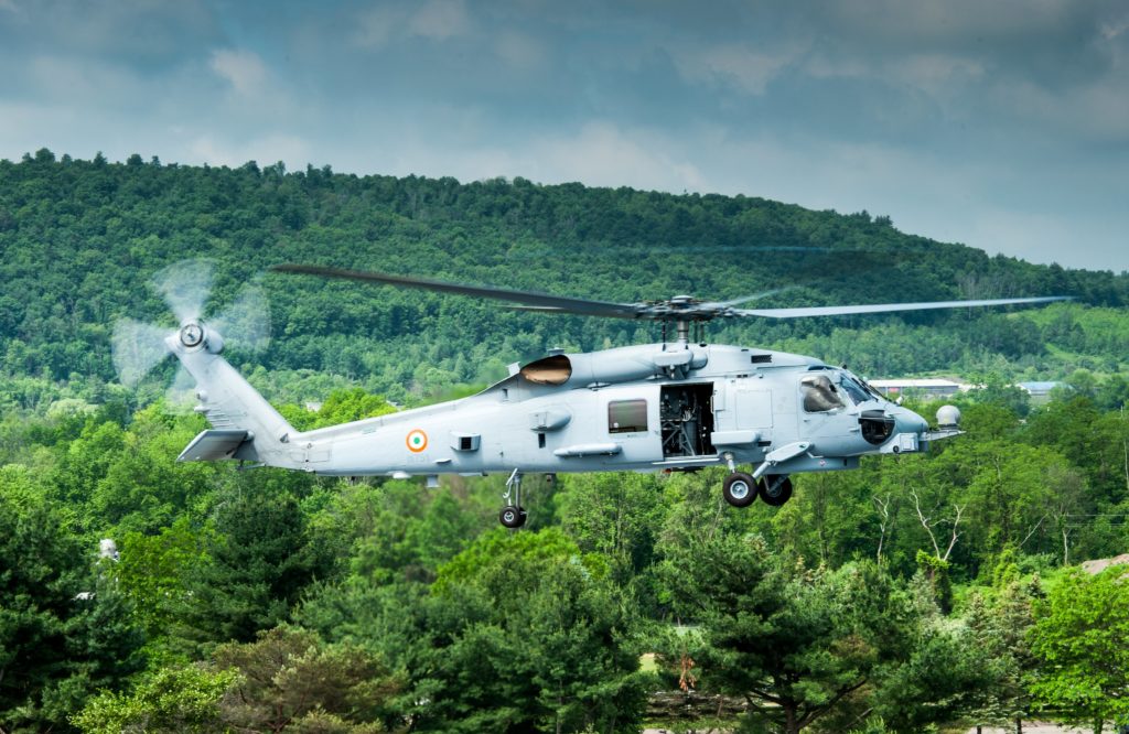 MH-60R indianos chegam em julho (Foto: USN).