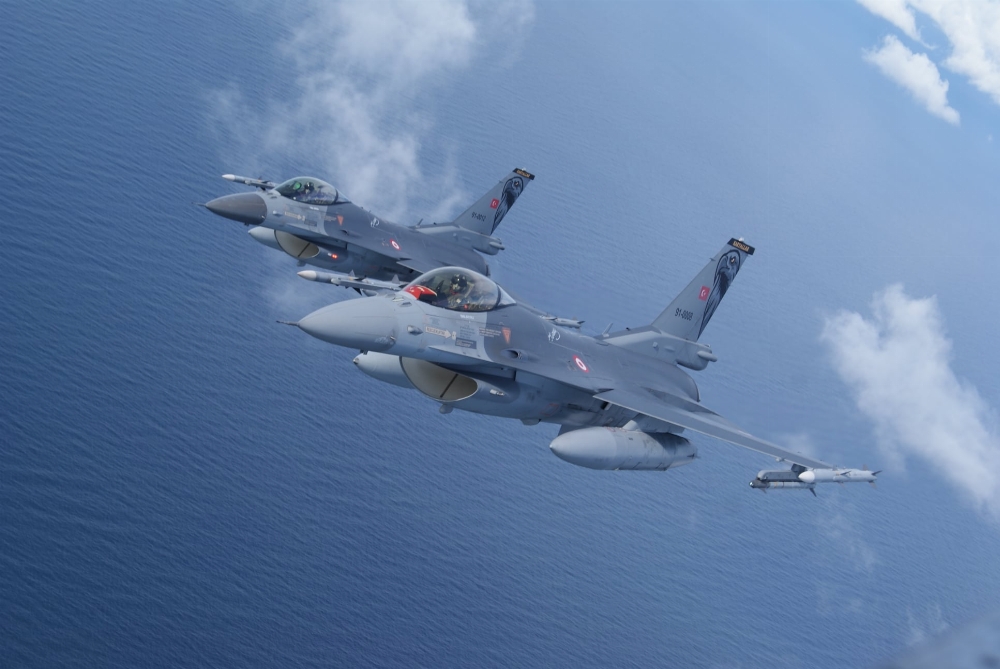 Grécia quer F-35 e veto a novos F-16 para a Turquia. A Turquia quer caças F-16V e vetar os F-35A gregos (Foto: TuAF).