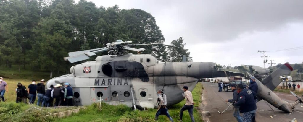 Acidente com helicóptero Mi-17 da Marinha Mexicana (Foto: Redes Sociais).