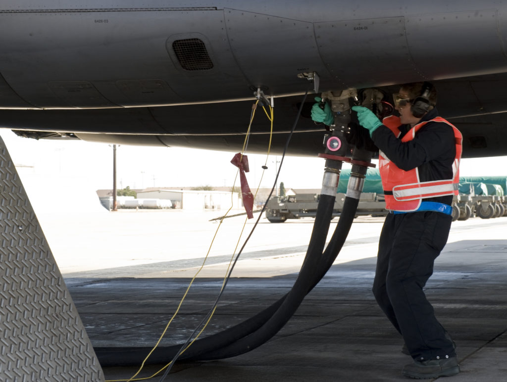 USAF e Twelve: combustível de aviação feito a partir de CO2. Poder converter combustível a partir de CO2 em qualquer lugar irá revolucionar as operações militares (Foto: USAF).