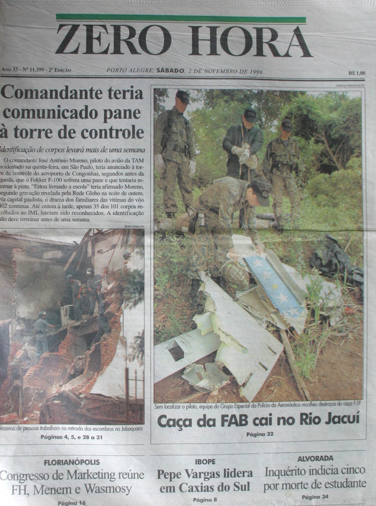 Há 25 anos a FAB dava adeus ao F-5F 4809. Jornal Zero Hora - 2 de Novembro de 1996. Arquivo Leandro Casella.