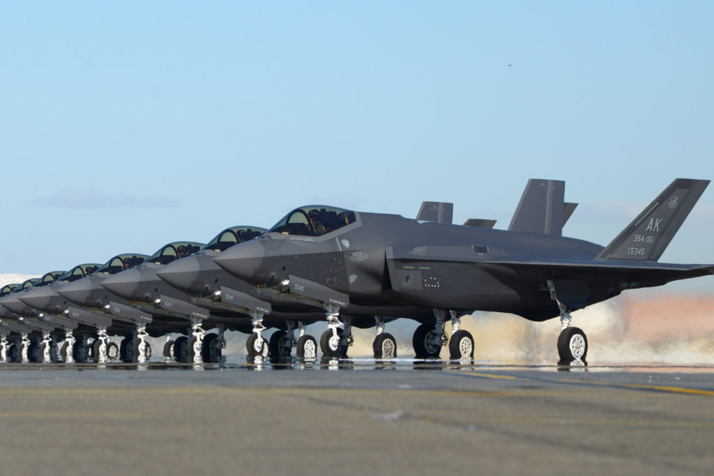 Programa do F-35 Lightning II finalmente alcança taxa de produção total (Foto: USAF).
