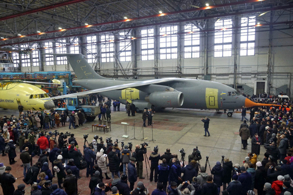 Antonov apresenta o primeiro An-178-100R para a Força Aérea Ucraniana (Fotos: Antonov Company).