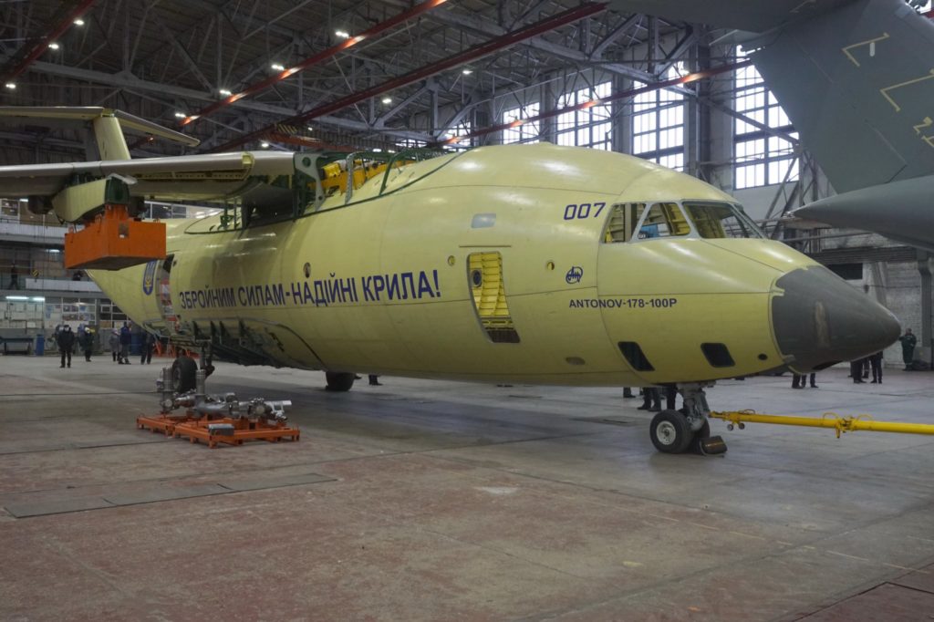 O segundo An-178-100R , c/n 007, está em processo de fabricação (Fotos: Antonov Company).