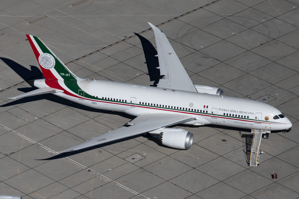 Governo mexicano poderá usar o seu 787 presidencial em voos turísticos (Foto: Atsushi Yoshioka).