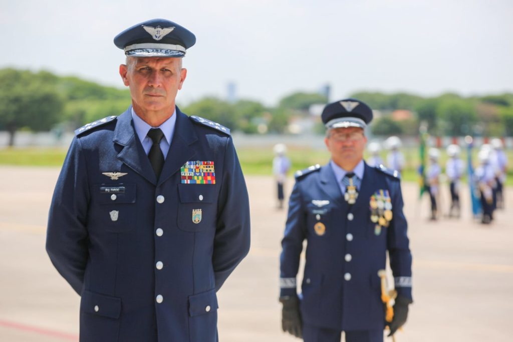 Comandante-Geral de Apoio da Aeronáutica, Tenente-Brigadeiro do Ar Pedro Luís Farcic (Fotos: FAB).