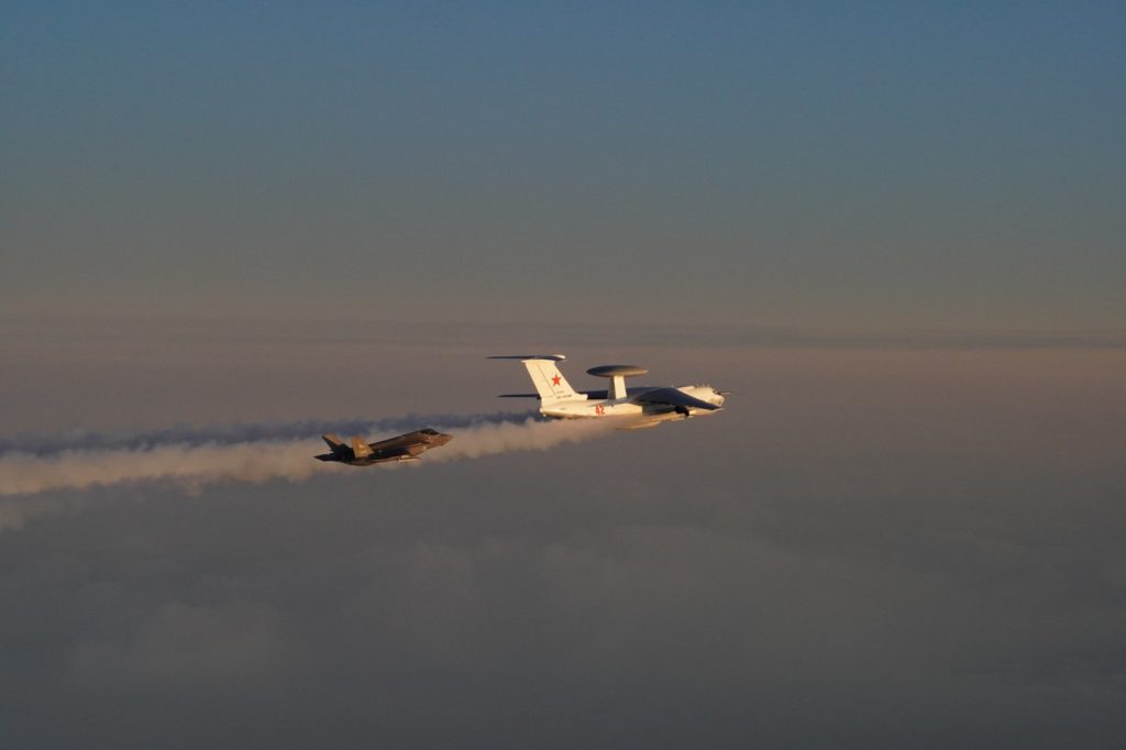 Caças F-35A noruegueses interceptam Beriev A-50 Mainstay da Rússia (Fotos: Luftforsvaret).