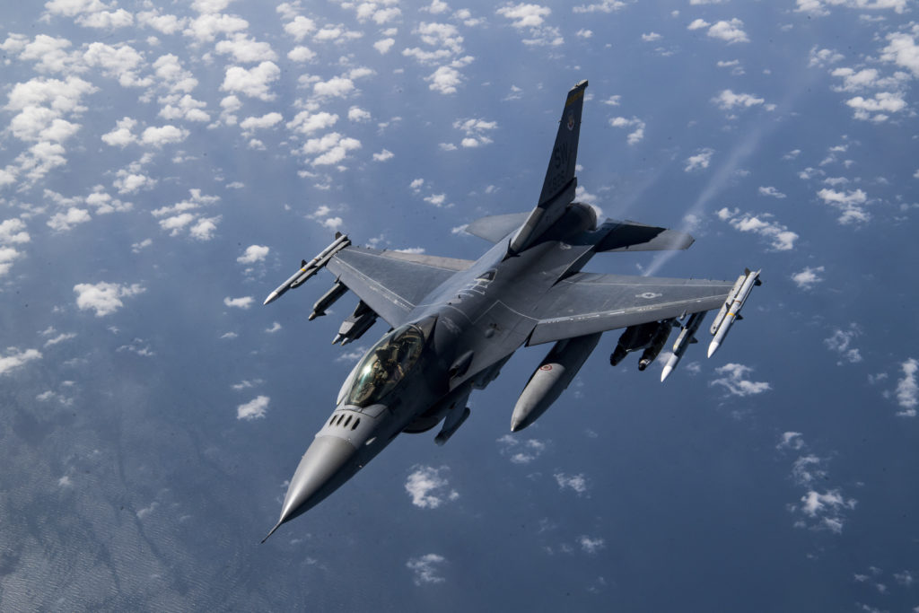 F-16 USAF receberão nova suíte de EW (Foto: USAF/Tech. Sgt. Matthew Lotz).