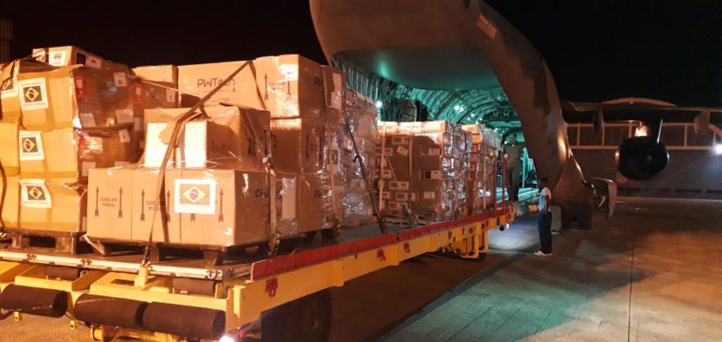 FAB prepara carga com donativos para ajuda humanitária à Ucrânia (Fotos: FAB).