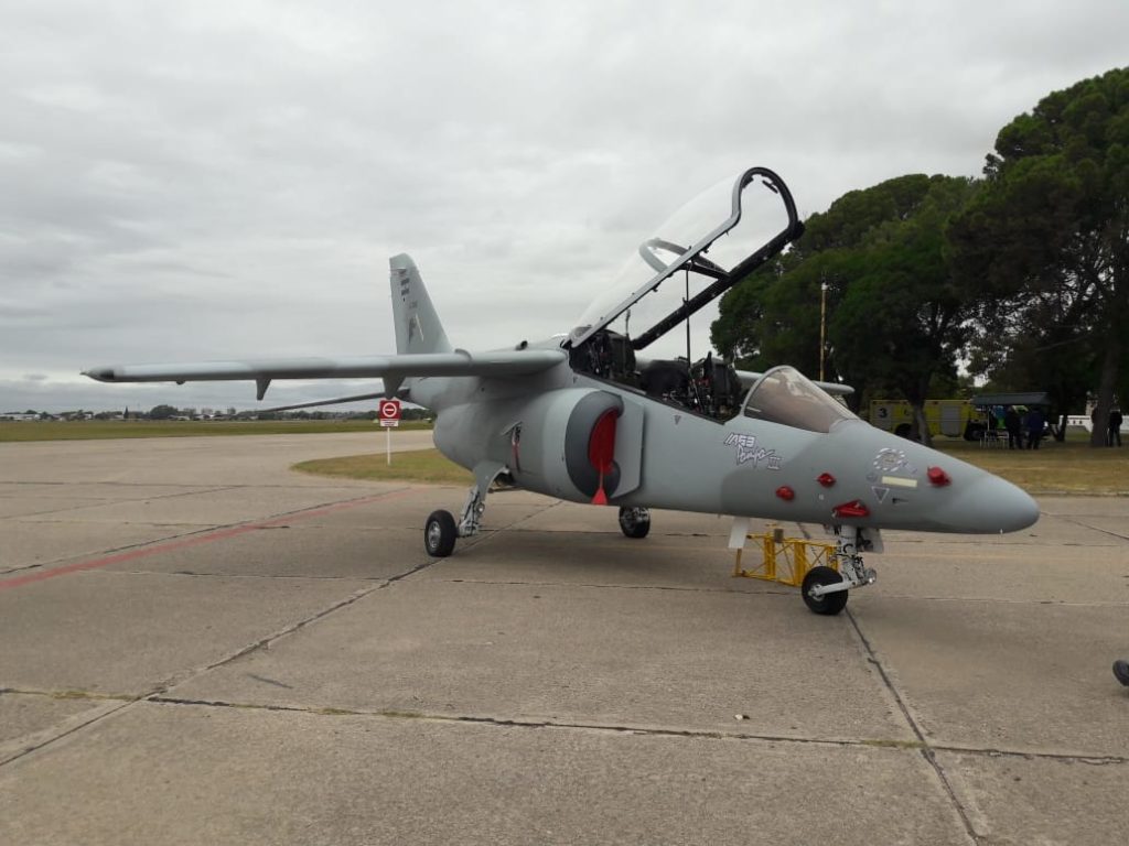 Força Aérea Argentina recebeu o primeiro IA-63 Pampa III Bloco II (Fotos: FAdeA).