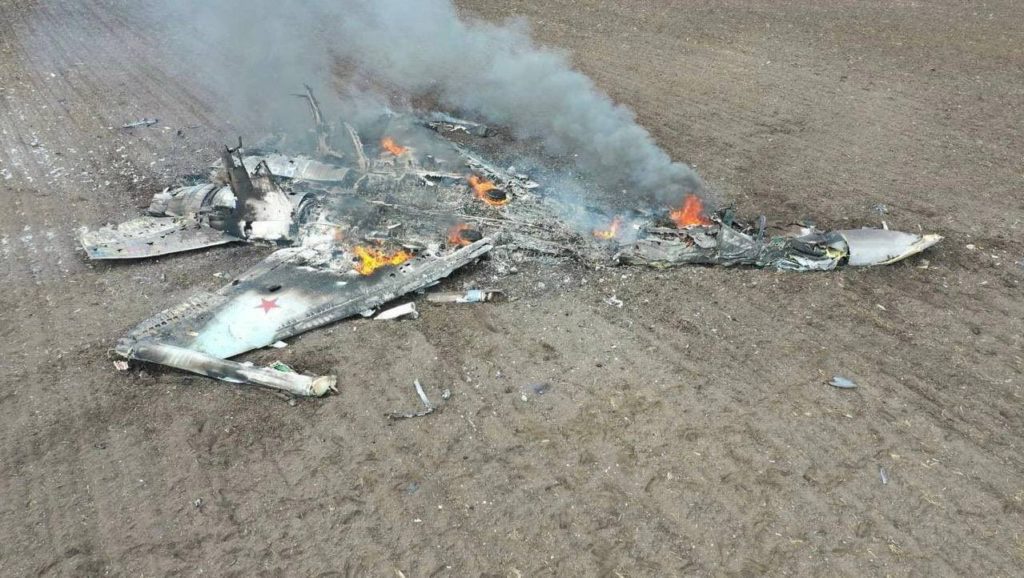 Sistemas classificados do Su-35S derrubado na Ucrânia enviados para análises nos EUA. Caça derrubado em 03 de abril na região de Kharkiv (Foto: Redes Sociais).