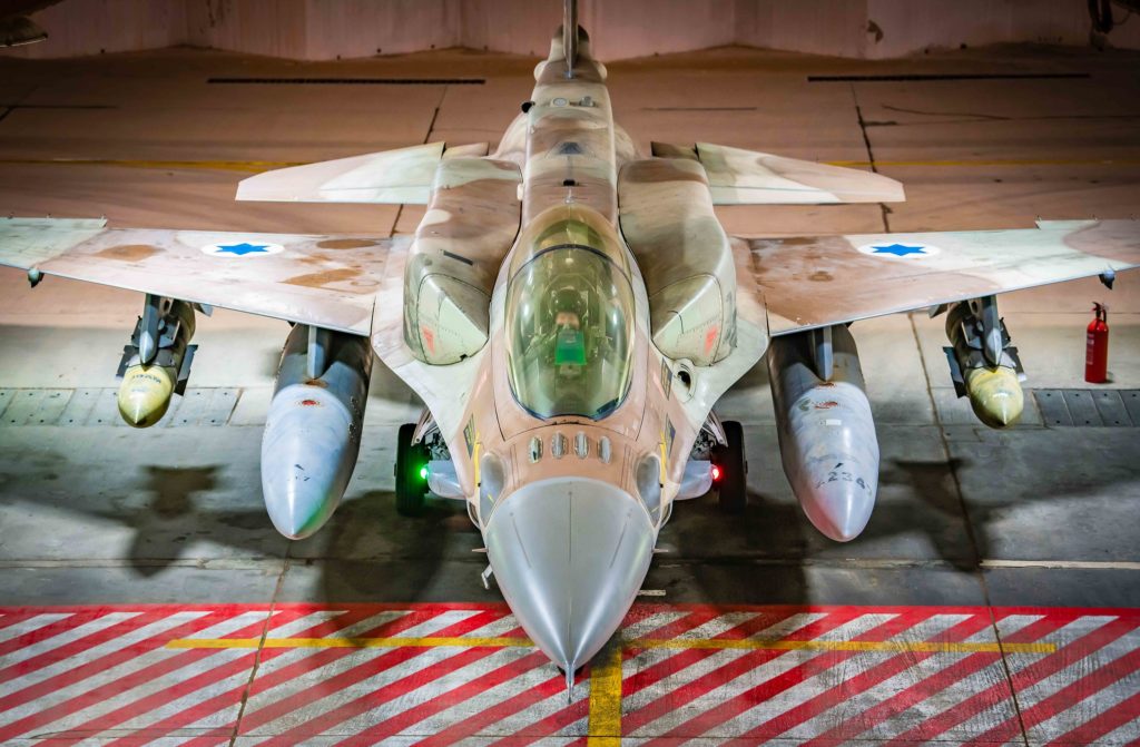 Israel simulará um ataque ao Irã. F-16D Barak da Israeli Air Force (Foto: IAF).
