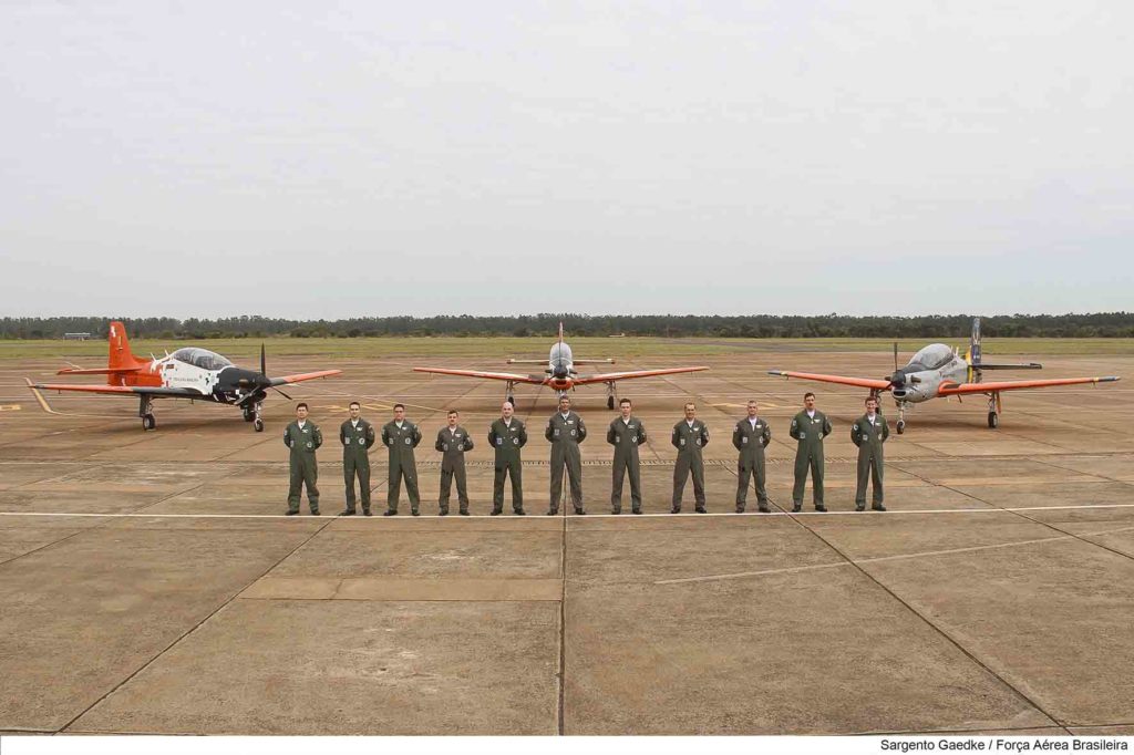O voo cumpriu uma missão do Curso de Padronização de Instrutores (Fotos: FAB/Major Herculian e Sargento Gaedke/AFA).