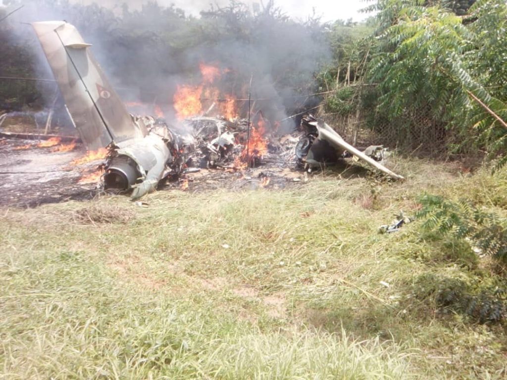 Accidente con un K-8VV de la Fuerza Aérea Venezolana (Fotos: vía redes sociales).