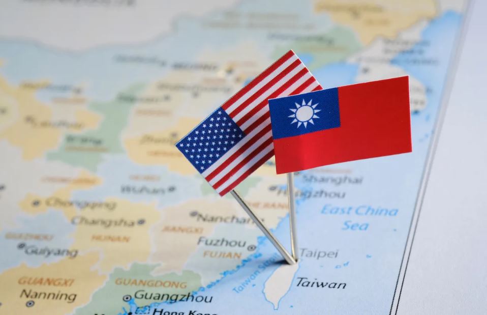 Xiaomi processa EUA após acusação de ligação com militares chineses -  Canaltech