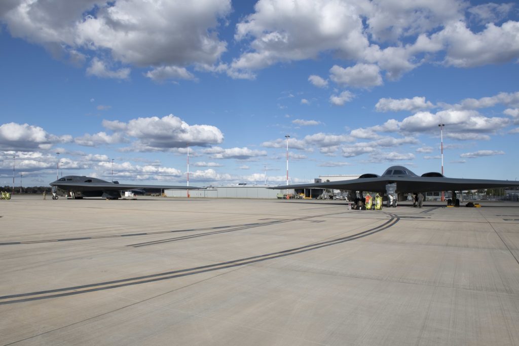 USAF Envia Quatro Bombardeiros B-2 Spirit Para Treinamentos Na ...