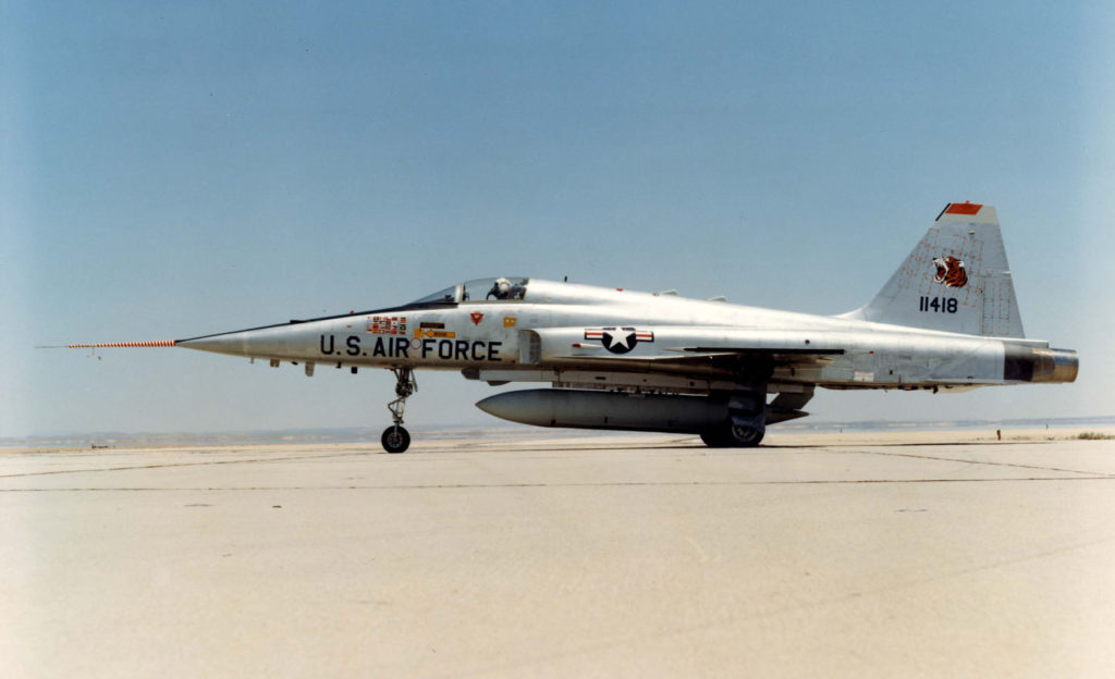 O segundo F-5E do mundo é o USAF 71-1418 que hoje é o F-5EM FAB 4857 (Foto: USAF).