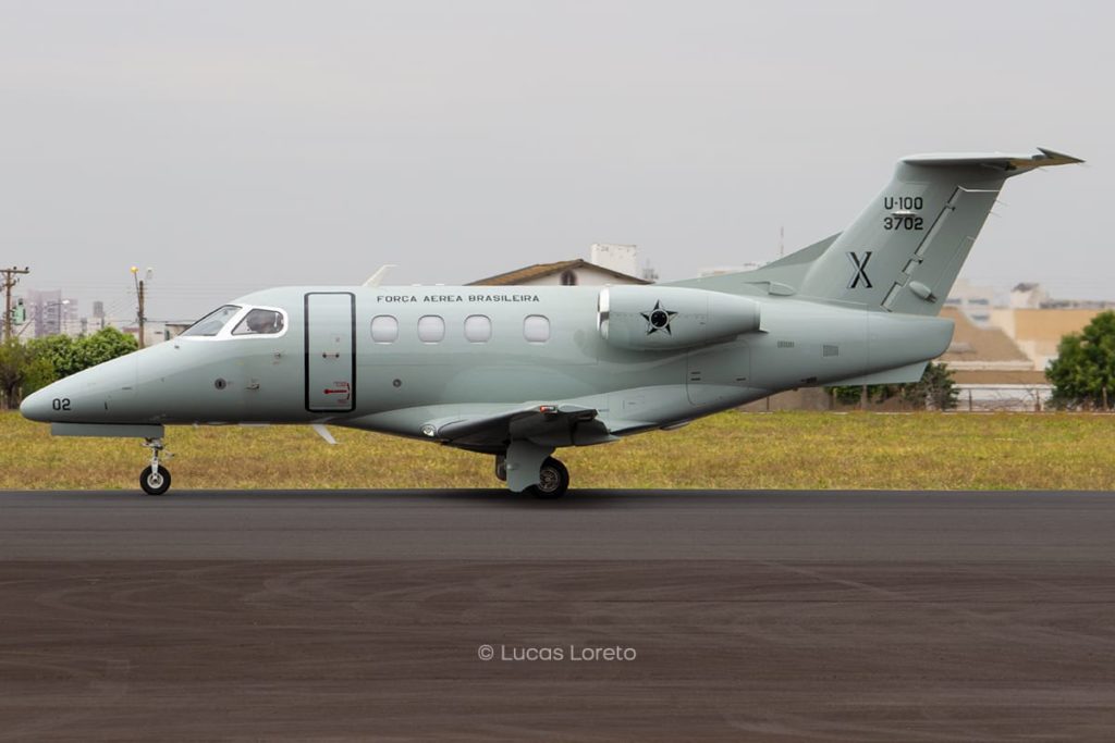 FAB Phenom U-100 visto con marcas IPEV (Foto: Lucas Loreto).
