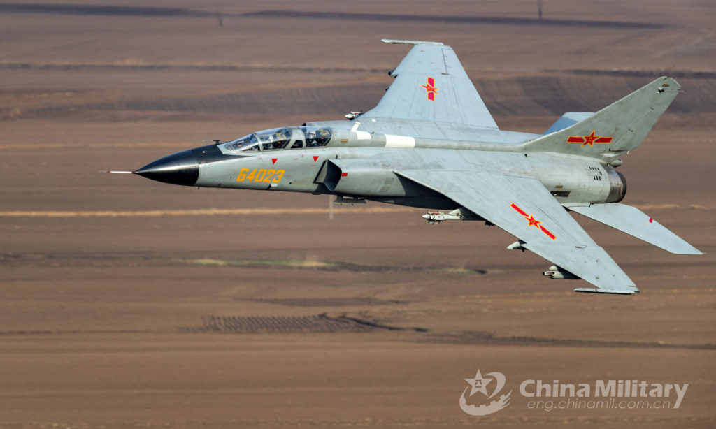 China e Tailândia realizam o Exercício Falcon Strike 2022. Caça-bombardeiro chinês JH-7 (Foto: China Military).