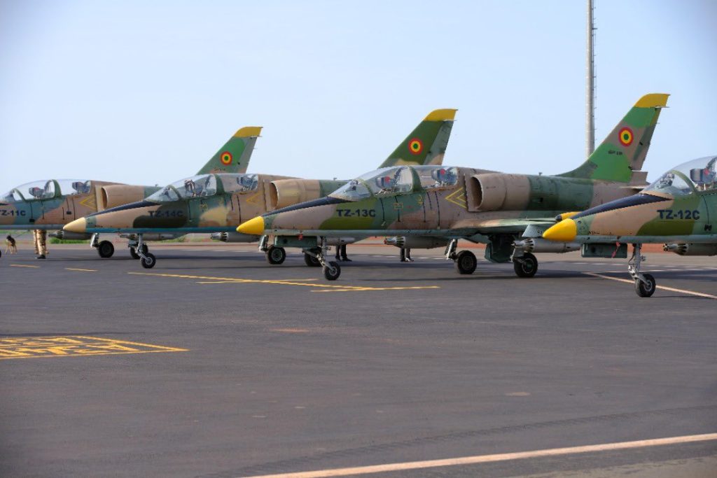 Mali recebe aeronaves de combate russas (Fotos: @PresidenceMali).