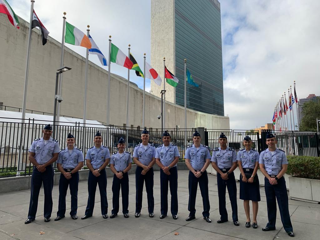 Comandante da Aeron utica visita sede da ONU nos Estados Unidos