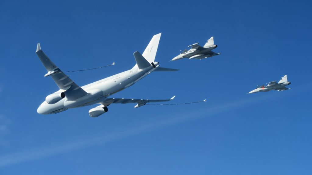 A330 MRTT da MMF realiza campanha de REVO com o Gripen (SwAF/MMF).