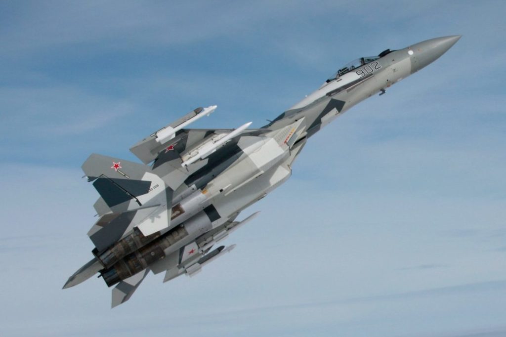 Rússia está avançando em três direções à medida que aumentam os ataques aéreos (Sukhoi).