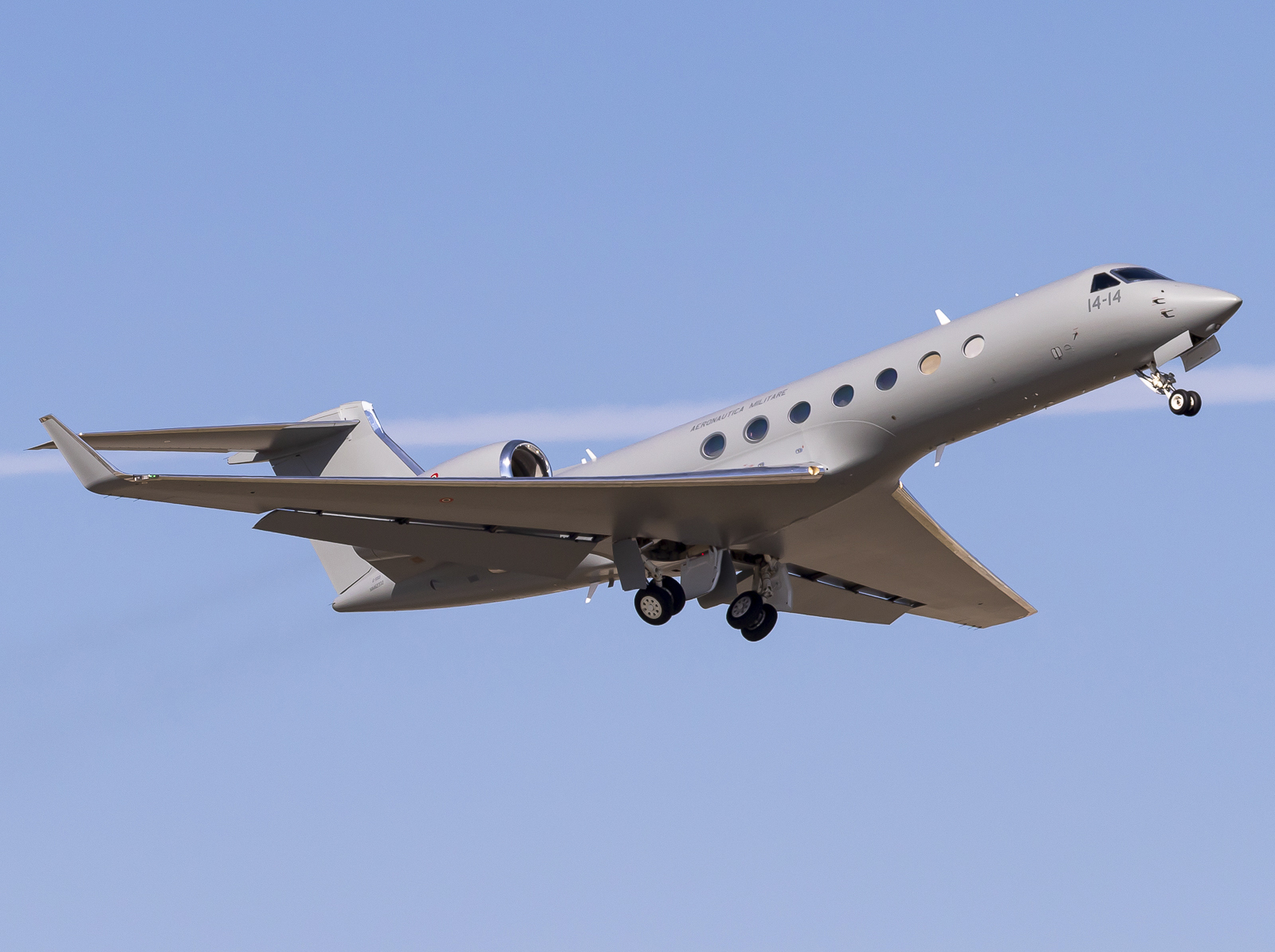 Itália Recebe 2º Gulfstream G550 Que Será Convertido Em C4istar Força Aérea