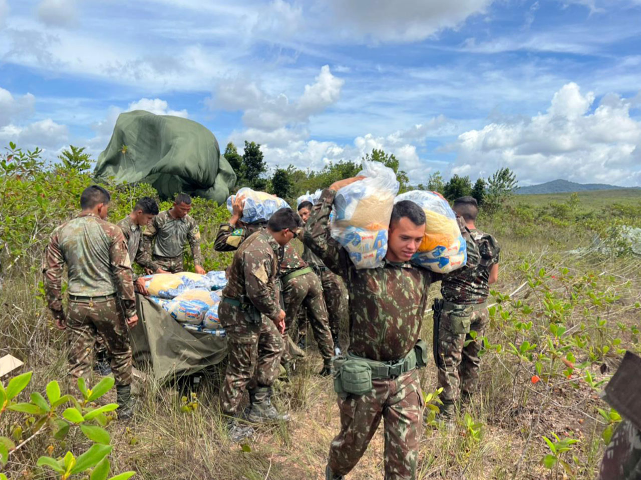 Operação Yanomami: Exército Brasileiro conduz logística dos