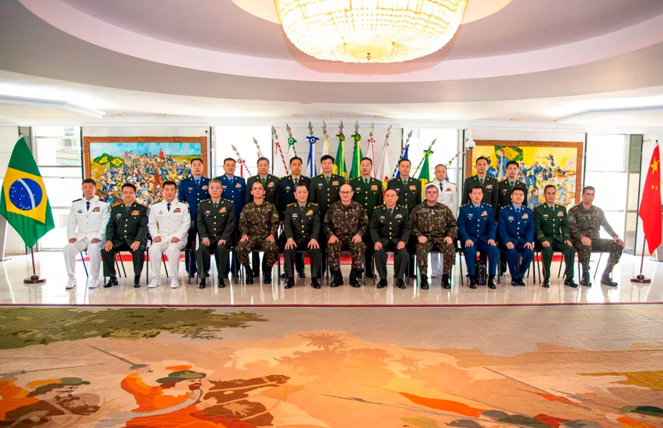 Comandante do Exército visita Comando Conjunto Oeste