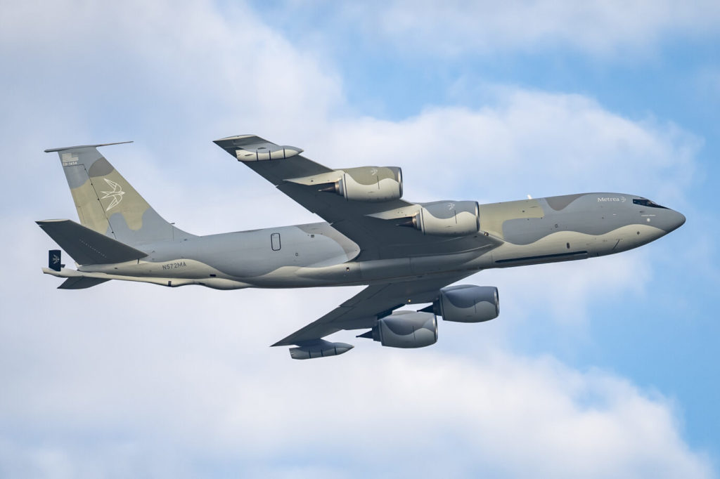 Um dos  KC-135R com sistema boom da Metrea (Fotos: MSM).