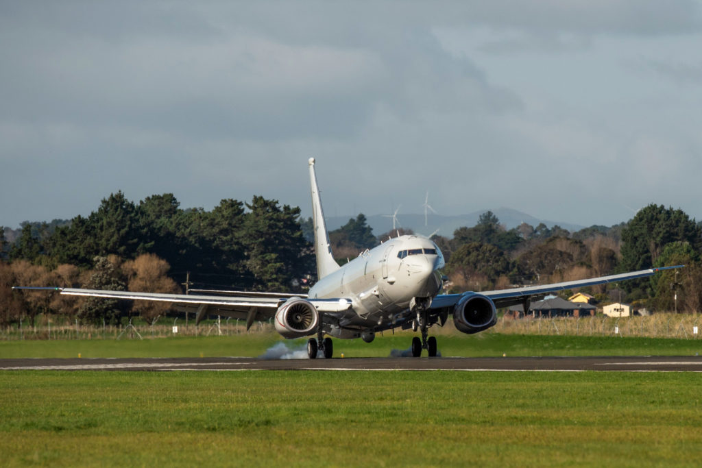 NZ4804 tocando na pista da Base Aérea de Ohakea (NZOH), em Wellington (Foto: RNZAF)