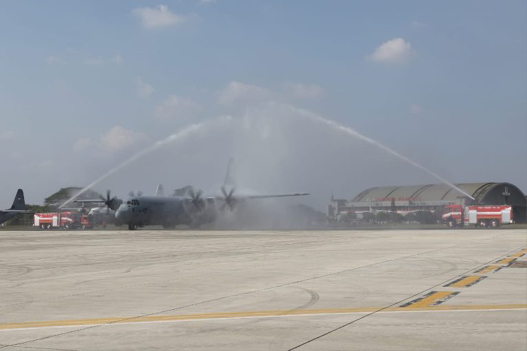 Indonésia recebeu terceiro C-130J-30 Super Hércules (Fotos: MD Indonésia).