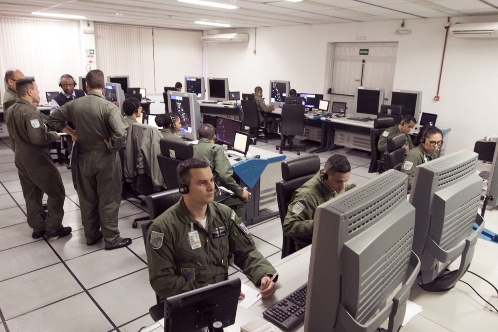 RACOAM 23: Controladores de Voo Militares da FAB em treinamento (Foto: FAB).