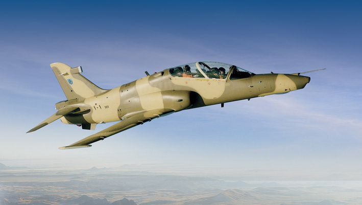 Força Aérea Uruguaia: mais uma viagem à Itália... BAE Hawk da Royal Air Force of Oman. Foto: RAFO.