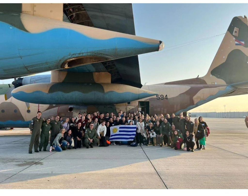 FAU em Israel: "Missão cumprida, muito bem cumprida" (Fotos: Governo Uruguay).