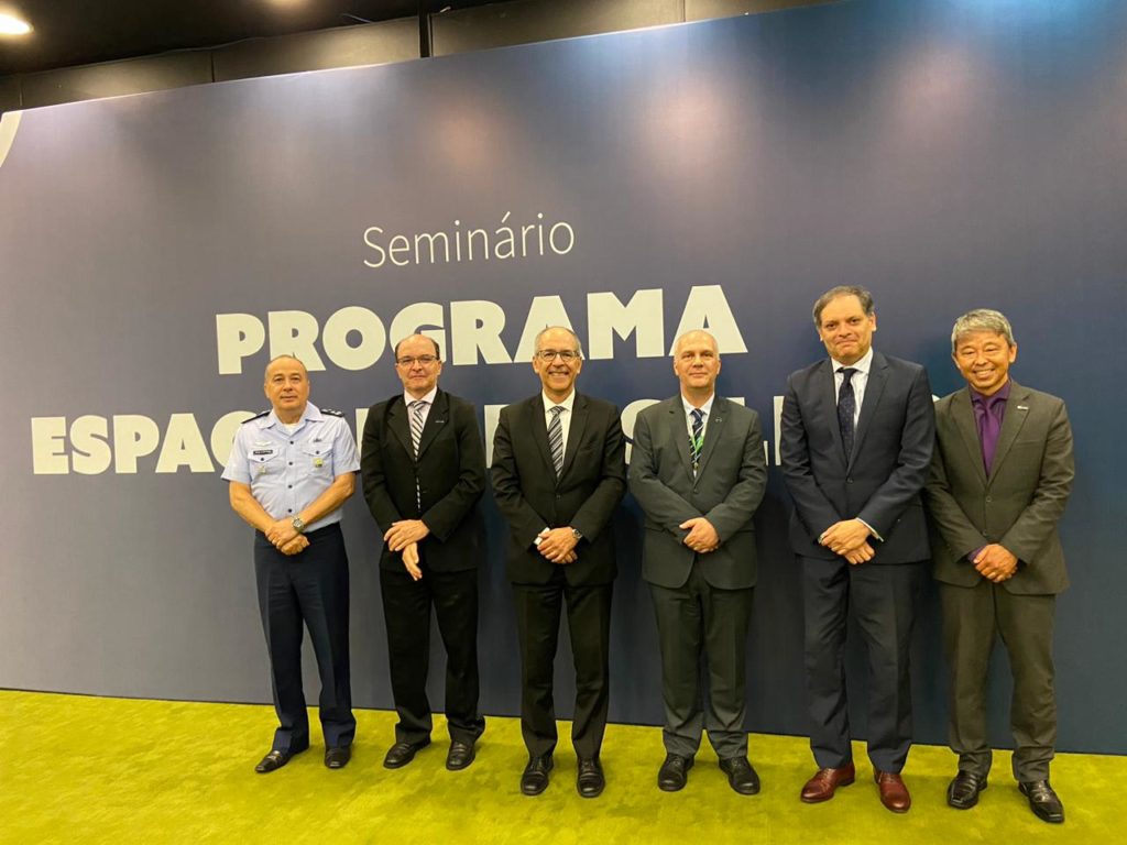 Seminário debate futuro do Programa Espacial Brasileiro (Foto: AIAB).