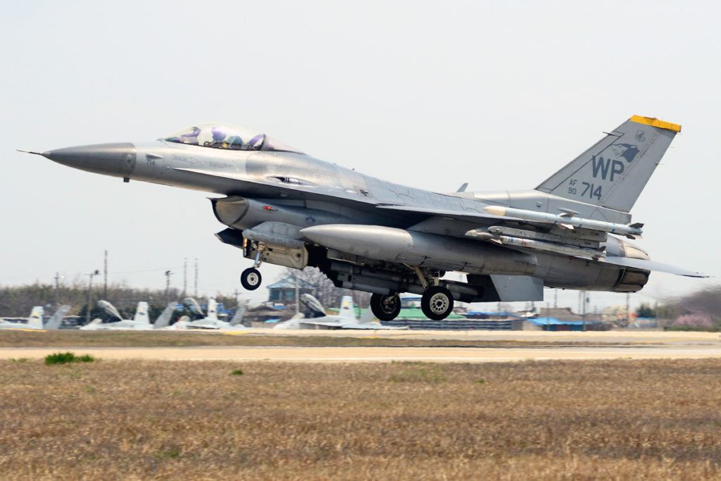 F-16 da USAF caiu no mar na Coreia do Sul (Foto ilustrativa: USAF).