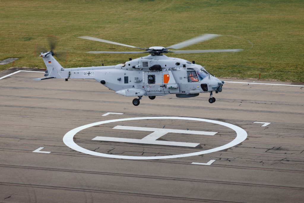 Novo NH90 Sea Tiger da Marinha Alemã realiza seu primeiro voo (Fotos: Airbus Helicópters).