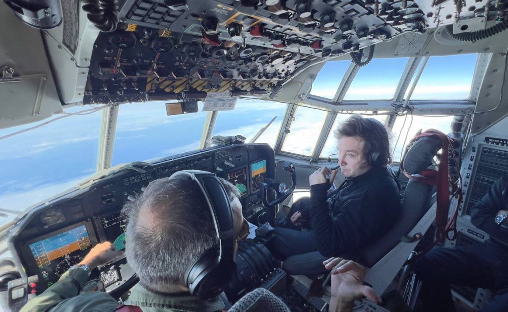 Presidente Milei visitou bases argentinas na Antártida (Fotos: Presidência Argentina).